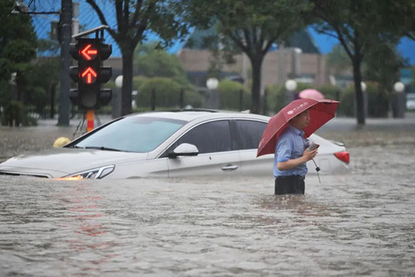 郑州特大暴雨千年一遇图片1