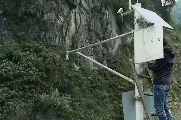 雷达水位监测站图片2